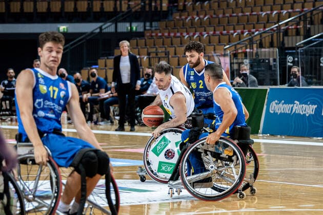 Champions Cup 2021; RSV Lahn-Dill - BSR ACE Gran Canaria Steve Serio ( 11 RSV Lahn-Dill), Mendel Op den Orth ( 2 BSR ACE Gran Canaria), Champions Cup 2021; RSV Lahn-Dill - BSR ACE Gran Canaria 30.04.2021; Rittal Arena, Wetzlar (Hessen) Copyright: xBEAUTIFULxSPORTS Roeczeyx