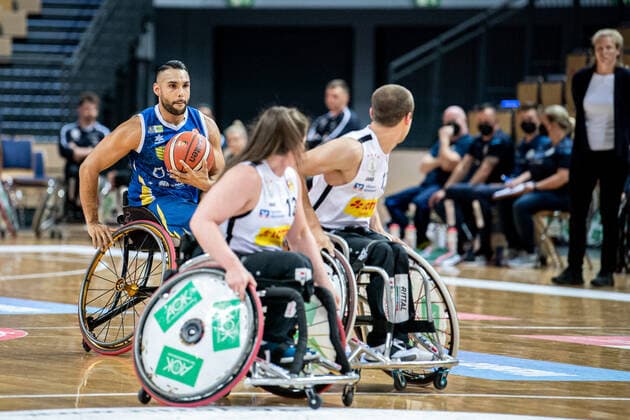 Champions Cup 2021; RSV Lahn-Dill - BSR ACE Gran Canaria Jorge Eduardo Sanchez ( 1 BSR ACE Gran Canaria), Annabel Breuer ( 12 RSV Lahn-Dill), Thomas Boehme ( 13 RSV Lahn-Dill) Champions Cup 2021; RSV Lahn-Dill - BSR ACE Gran Canaria 30.04.2021; Rittal Arena, Wetzlar (Hessen) Copyright: xBEAUTIFULxSPORTS Roeczeyx