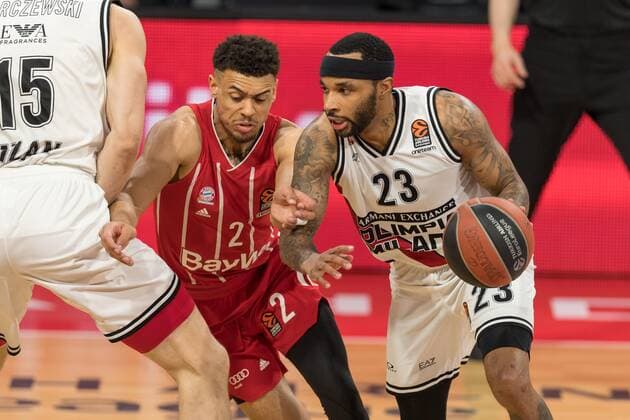 Basketball, Euroleague, day0}.04.2021, FC Bayern München - Armani Olimpia Mailand. Im Bild Wade BALDWIN (FC Bayern München, 2) und Malcolm DELANEY (Armani Olimpia Mailand, 23). München Audi Dome Bayern Deutschland Copyright: Passion2Press.dex xMarkusxFischerx