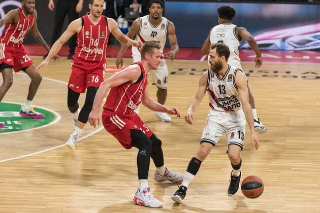 Basketball, Euroleague, day0}.04.2021, FC Bayern München - Armani Olimpia Mailand. Im Bild Leon RADOSEVIC (FC Bayern München, 43) und Sergio RODRIGUEZ (Armani Olimpia Mailand, 13) Dribbling Ball. München Audi Dome Bayern Deutschland Copyright: Passion2Press.dex xMarkusxFischerx