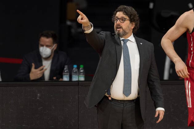 Basketball, Euroleague, day0}.04.2021, FC Bayern München - Armani Olimpia Mailand. Im Bild Head Coach des FC Bayern München Andrea TRINCHIERI. München Audi Dome Bayern Deutschland Copyright: Passion2Press.dex xMarkusxFischerx