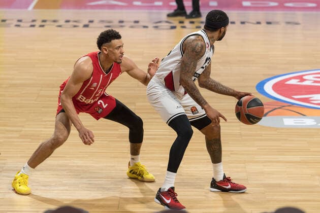 Basketball, Euroleague, day0}.04.2021, FC Bayern München - Armani Olimpia Mailand. Im Bild Wade BALDWIN (FC Bayern München, 2) und Malcolm DELANEY (Armani Olimpia Mailand, 23). München Audi Dome Bayern Deutschland Copyright: Passion2Press.dex xMarkusxFischerx