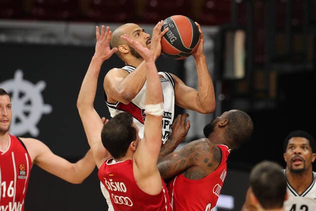 Shavon Shields (Mailand) punket GER, FC Bayern Basketball - Armani Olimpia Mailand, Basketball, EuroLeague Viertelfinale Spiel 4, Saison 2020 2021, 30.04.2021, GER, FC Bayern Basketball - Armani Olimpia Mailand, Basketball, EuroLeague Viertelfinale Spiel 4, Saison 2020 2021, 30.04.2021, Muenchen Copyright: xEIBNER MarcelxEngelbrechtx EP_EER