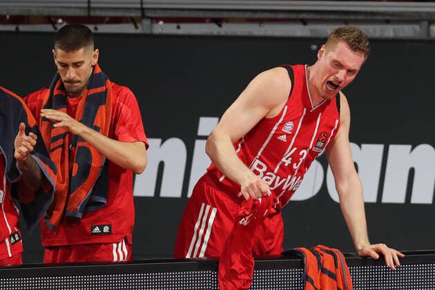 Leon Radosevic (Muenchen) bejubelt den Sieg GER, FC Bayern Basketball - Armani Olimpia Mailand, Basketball, EuroLeague Viertelfinale Spiel 4, Saison 2020 2021, 30.04.2021, GER, FC Bayern Basketball - Armani Olimpia Mailand, Basketball, EuroLeague Viertelfinale Spiel 4, Saison 2020 2021, 30.04.2021, Muenchen Copyright: xEIBNER MarcelxEngelbrechtx EP_EER