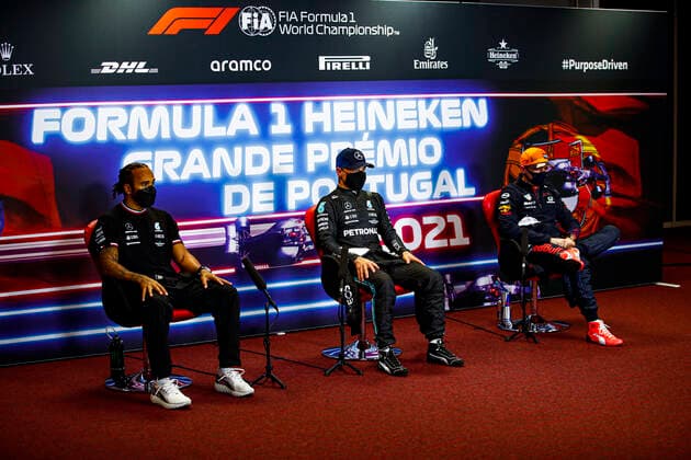 press conference, PK, Pressekonferenz HAMILTON Lewis (gbr), Mercedes AMG F1 GP W12 E Performance, BOTTAS Valtteri (fin), Mercedes AMG F1 GP W12 E Performance, VERSTAPPEN Max (ned), Red Bull Racing Honda RB16B, portrait during the Formula 1 Heineken Grande PrŽmio de Portugal 2021 from April 30 to May 2, 2021 on the Algarve International Circuit, in Portimao, Portugal FORMULE 1 : Grand Prix du Portugal - Essais et Qualification - Portimao - 01 05 2021 DPPI Panoramic _B2_0830