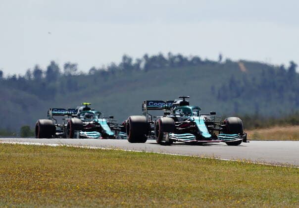 FORMULA 1 HEINEKEN PORTUGUESE GRAND PRIX 2021 01.05.2021, Autodromo Internacional do Algarve, Portimao, FORMULA 1 HEINEKEN PORTUGUESE GRAND PRIX 2021,im Bild Lance Stroll (CAN 18), Aston Martin Cognizant Formula One Team, Sebastian Vettel (DEU 5), Aston Martin Cognizant Formula One Team