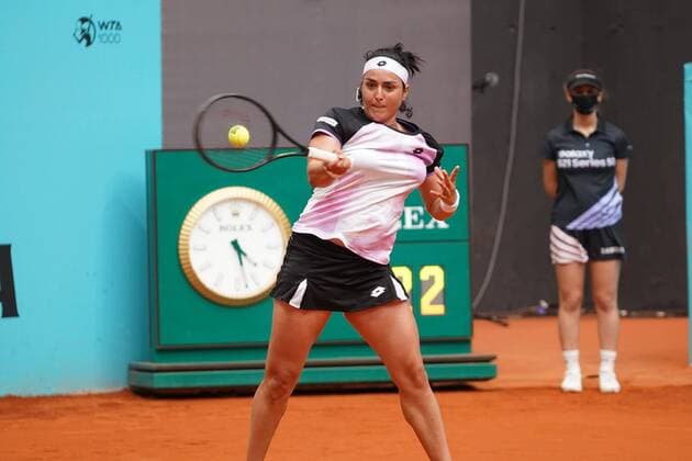 Stephens S vs Jabeur O during WTA, Tennis Damen their match at the Mutua Madrid Open tennis tournament in Madrid, Spain, Saturday, May 1, 2021 Cordon Press