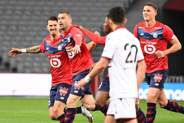 Fußball, OSC Lille - OGC Nizza JOIE - FAIR PLAY - 17 BURAK YILMAZ (LIL) FOOTBALL : Lille vs Nice - Ligue 1 Uber Eats - 01 05 2021 AnthonyBIBARD FEP Panoramic 
