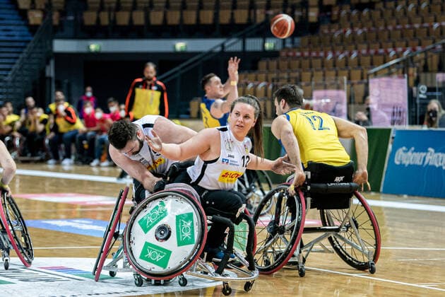Champions Cup 2021; RSV Lahn-Dill - CD Ilunion Madrid Annabel Breuer (RSV Lahn-Dill, 12), Michael Auprince (RSV Lahn-Dill, 15) Champions Cup 2021; RSV Lahn-Dill - CD Ilunion Madrid 01.05.2021; Rittal Arena, Wetzlar (Hessen) Copyright: xBEAUTIFULxSPORTS Roeczeyx