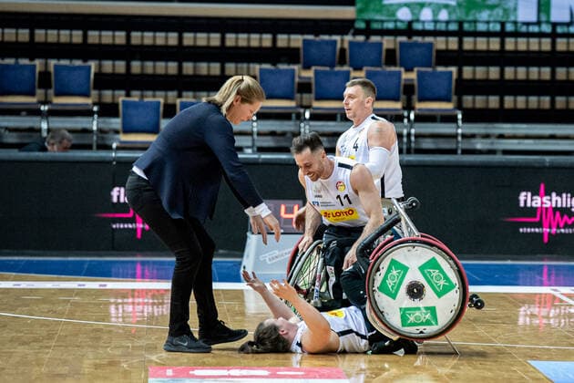 Champions Cup 2021; RSV Lahn-Dill - CD Ilunion Madrid Janet McLachlan (Traierin RSV Lahn-Dill), Annabel Breuer (RSV Lahn-Dill, 12), Dominik Mosler (RSV Lahn-Dill, 4). Steve Serio (RSV Lahn-Dill, 11), Champions Cup 2021; RSV Lahn-Dill - CD Ilunion Madrid 01.05.2021; Rittal Arena, Wetzlar (Hessen) Copyright: xBEAUTIFULxSPORTS Roeczeyx