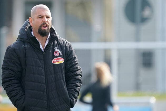 Sascha Glass (Trainer, Cheftrainer, 1. FC Köln), Einzelbild, Aktion, Action, 02.05.2021, Sinsheim (Deutschland), Fussball, 2. Frauen-Bundesliga Süd, TSG 1899 Hoffenheim II (U20) - 1. FC Köln, DFB DFL REGULATIONS PROHIBIT ANY USE OF PHOTOGRAPHS AS IMAGE SEQUENCES AND OR QUASI-VIDEO.