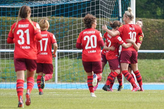 Spielerinnen des 1. FC Köln jubeln über das Tor zum 0:1, Jubel, Torjubel, Torerfolg, celebrate the goal, goal, celebration, Jubel ueber das Tor, optimistisch, Spielszene, Highlight, Action, Aktion, 02.05.2021, Sinsheim (Deutschland), Fussball, 2. Frauen-Bundesliga Süd, TSG 1899 Hoffenheim II (U20) - 1. FC Köln, DFB DFL REGULATIONS PROHIBIT ANY USE OF PHOTOGRAPHS AS IMAGE SEQUENCES AND OR QUASI-VIDEO.