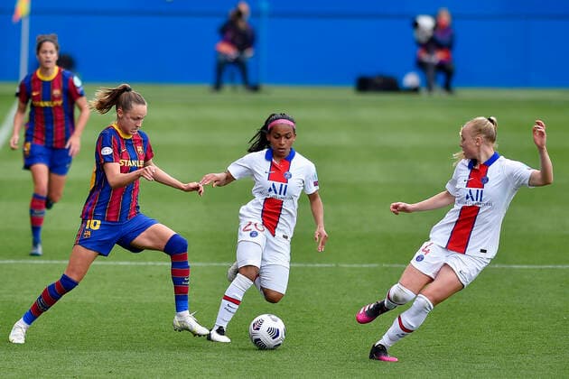 May 2, 2021, Barcelona, Spain: Graham Hansen of FC Barcelona, Barca in action with Perle Morroni of PSG during the UEFA Champions League Women semifinal second leg match between FC Barcelona and PSG at Johan Cruyff Stadium in Barcelona, Spain. Barcelona Spain - ZUMAd159 0117041840st Copyright: xGerardxFrancox