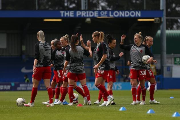 London, England, May 2nd 2021: Bayern Munich warm up during the UEFA Womens Champions League Semi Final game between Chelsea and Bayern Munich at Kingsmeadow in London, England. UEFA Womens Champions League Semi Final - Chelsea v Bayern Munic 
