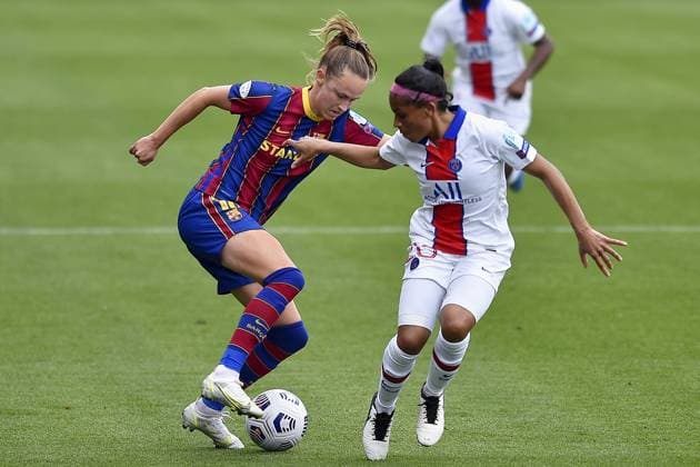 Johan Cruyff Stadium Graham Hansen of FC Barcelona, Barca in action with Perle Morroni of PSG during the UEFA Champions League Women semifinal second leg match between FC Barcelona and PSG at Johan Cruyff Stadium in Barcelona, Spain. Gerard Franco 
