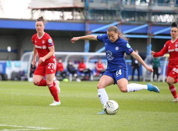 Kington Upon Thames, England, 2nd May 2021. Fran Kirby of Chelsea scores the first goal to make the score (2-2) during the UEFA Women s Champions League match at Kingsmeadow, Kington Upon Thames. Picture credit should read: Paul Terry Sportimage EDITORIAL USE ONLY. No use with unauthorised audio, video, data, fixture lists, club league logos or live services. Online in-match use limited to 120 images, no video emulation. No use in betting, games or single club league player publications. SPI-1031-0009
