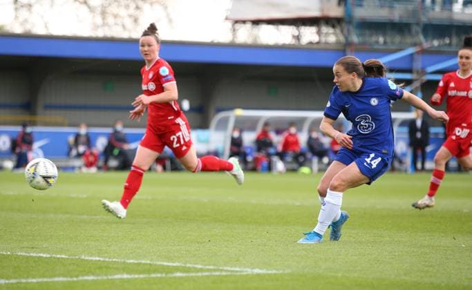 Kington Upon Thames, England, 2nd May 2021. Fran Kirby of Chelsea scores the first goal to make the score (2-2) during the UEFA Women s Champions League match at Kingsmeadow, Kington Upon Thames. Picture credit should read: Paul Terry Sportimage EDITORIAL USE ONLY. No use with unauthorised audio, video, data, fixture lists, club league logos or live services. Online in-match use limited to 120 images, no video emulation. No use in betting, games or single club league player publications. SPI-1031-0012