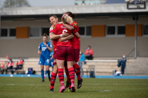 Mandy Islacker (1. FC Koeln) und Sabrina Horvat (1. FC Koeln)jubeln ueber das Tor, GER, TSG 1899 Hoffenheim U20 vs. 1. FC Koeln, 02.05.2021, Frauen Fussball 2. Bundesliga Sued, 12. Spieltag, Spielzeit 2020 2021 DFB REGULATIONS PROHIBIT ANY USE OF PHOTOGRAPHS AS IMAGE SEQUENCES AND OR QUASI-VIDEO GER, TSG 1899 Hoffenheim U20 vs. 1. FC Koeln, 02.05.2021, Frauen Fussball 2. Bundesliga Sued, 12. Spieltag, Spielzeit 2020 2021 Sinsheim