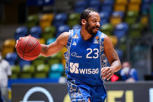 02.05.2021, xmkx, Basketball easyCredit BBL, Fraport Skyliners - EWE Baskets Oldenburg v.l. Quantez Robertson (Fraport Skyliners) (DFL DFB REGULATIONS PROHIBIT ANY USE OF PHOTOGRAPHS as IMAGE SEQUENCES and or QUASI-VIDEO) emspor Frankfurt am Main