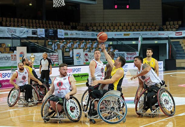 02.05.2021, xovx, Rollstuhlbasketball Champions Cup 2021, Spiel um Platz 3, , Bidaideak Bilbao BSR - CD Ilunion Madrid v.l. Jordi Ruiz (Bidaideak Bilbao BSR), Pablo Zarzuela (CD Ilunion Madrid), Jannik Blair (Bidaideak Bilbao BSR), Luis Jasso (Bidaideak Bilbao BSR), Jake Williams (CD Ilunion Madrid), Jhon Hernandez (Bidaideak Bilbao BSR), Bill Latham (CD Ilunion Madrid) Wetzlar Rittal-Arena Hessen Deutschland (DE)