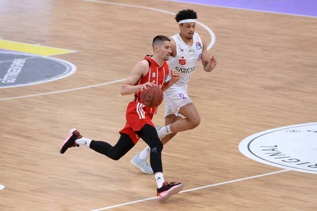 Diego Flaccadori (FC Bayern Muenchen) (am Ball) und Nelson Weidemann (BG Goettingen) , Basketball, Bundesliga, BBL, BG Goettingen - FC Bayern Muenchen, 02.05.2021, BG Goettingen - FC Bayern Muenchen, Basketball, Bundesliga, GER, BBL, 02.05.2021 Goettingen Copyright: xEibner-Pressefotox-xRolandxSippelx