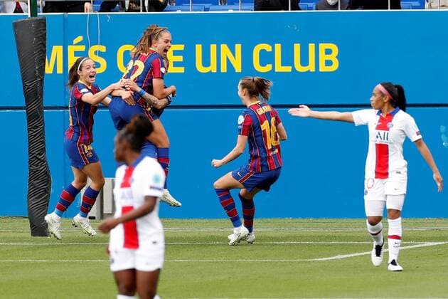 FC Barcelona, Barca s Lieke Martens (2-L) celebrates with her teammates after scoring against Paris Saint-Germain in their Women s Champions League Semi-Final second leg game at Johan Cruyff Stadium in Barcelona, Spain, 02 May 2021. FC Barcelona vs. Paris Saint-Germain !ACHTUNG: NUR REDAKTIONELLE NUTZUNG!  Copyright: xAlbertoxEstevezx GRAF7193 20210502-637555714014089218