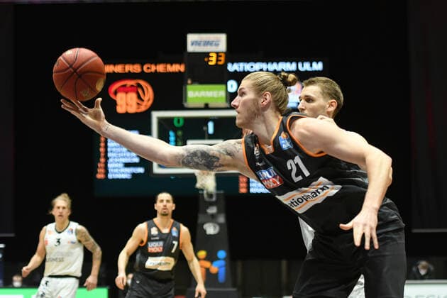 Dylan Osetkowski (Ratiopharm Ulm) am Ball, Niners Chemnitz vs. Ratiopharm Ulm, 02.05.2021, easycredit Basketball Bundesliga, GER, Saison 2020 21 Niners Chemnitz vs. Ratiopharm Ulm, 02.05.2021, easycredit Basketball Bundesliga, GER, Saison 2020 21 Chemnitz Copyright: xBertxHarzer xEibner-xPressefotox