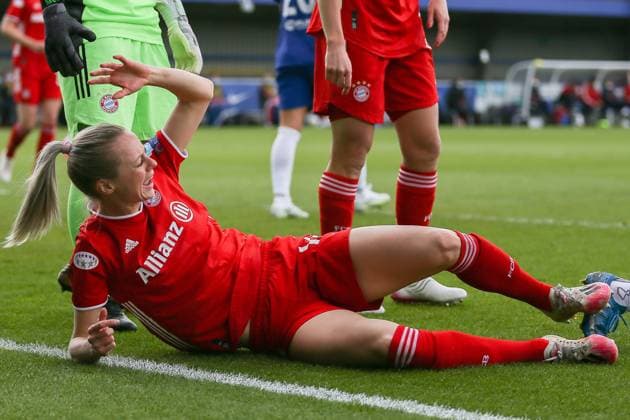 London, England, May 2nd 2021: Amanda Ilestedt ( 14 Bayern Munich) shouts for a faul during the UEFA Womens Champions League Semi Final game between Chelsea and Bayern Munich at Kingsmeadow in London, England. UEFA Womens Champions League Semi Final - Chelsea v Bayern Munic 
