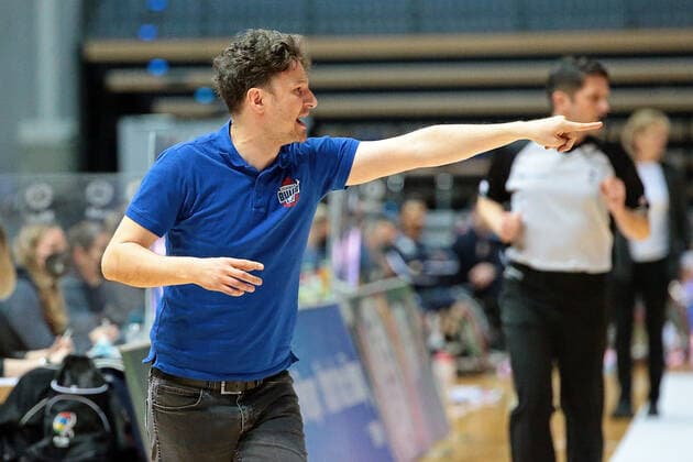 02.05.2021, xovx, Rollstuhlbasketball Champions Cup 2021, Finale, , RSB Thuringia Bulls - RSV Lahn-Dill Trainer Michael Engel (RSB Thuringa Bulls) Wetzlar Rittal-Arena Hessen Deutschland (DE)