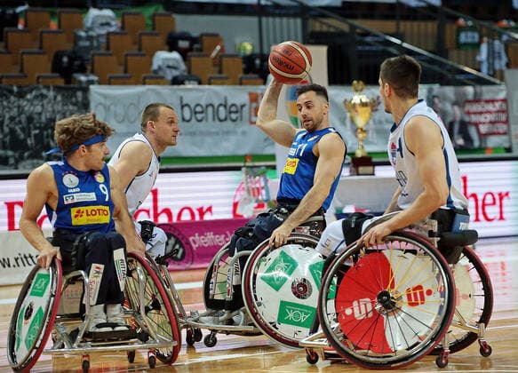 02.05.2021, xovx, Rollstuhlbasketball Champions Cup 2021, Finale, , RSB Thuringia Bulls - RSV Lahn-Dill v.l. Christopher Huber (RSV Lahn-Dill), Andre Bienek (RSB Thuringia Bulls), Steve Serio (RSV Lahn-Dill), Aliaksandr Halouski (RSB Thuringia Bulls) Wetzlar Rittal-Arena Hessen Deutschland (DE)