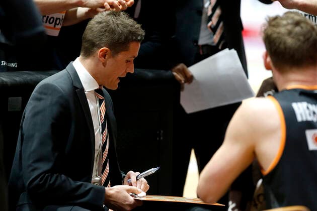02.05.2021, easyCredit Basketball Bundesliga, BBL, Saison 2020 2021, Herren, Chemnitz Niners - Ratiopharm Ulm Jaka Lakovic (Headcoach), Ratiopharm Ulm Chemnitz Messe Chemnitz Sachsen Germany
