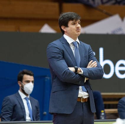 Pedro Calles (Hamburg Towers, Head Coach) HAKRO Merlins Crailsheim vs. Hamburg Towers, Basketball, Bundesliga, easy credit BBL, Spieltag 32, Spielzeit 2020 2021, 02.05.2021, ¨¨ HAKRO Merlins Crailsheim vs. Hamburg Towers, Basketball, Bundesliga, easy credit BBL, Spieltag 32, Spielzeit 2020 2021, 02.05.2021 Ilshofen Copyright: xNinaxSander xEibnerxPressefotoxIx EP_NSR