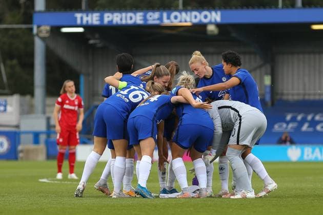 London, England, May 2nd 2021: Team huddle during the UEFA Womens Champions League Semi Final game between Chelsea and Bayern Munich at Kingsmeadow in London, England. UEFA Womens Champions League Semi Final - Chelsea v Bayern Munic 