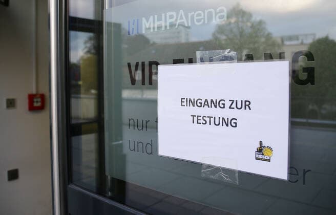Ludwigsburg , Basketball easyCredit BBL Bundesliga , MHP RIESEN Ludwigsburg vs. Telekom Baskets Bonn , Corona test testung