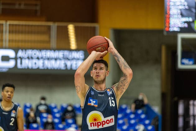 Bogdan Radosvljevic (Hakro Merlins Crailsheim, 15) HAKRO Merlins Crailsheim vs. Hamburg Towers, Basketball, Bundesliga, easy credit BBL, Spieltag 32, Spielzeit 2020 2021, 02.05.2021, ¨¨ HAKRO Merlins Crailsheim vs. Hamburg Towers, Basketball, Bundesliga, easy credit BBL, Spieltag 32, Spielzeit 2020 2021, 02.05.2021 Ilshofen Copyright: xNinaxSander xEibnerxPressefotoxIx EP_NSR
