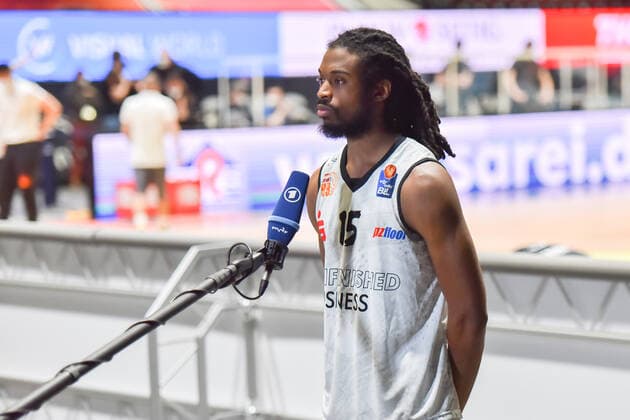 Chemnitz, Deutschland 02. Mai 2021: BBL - 2020 2021 - Niners Chemnitz vs. Ratiopharm Ulm Marcus Thornton (Chemnitz) im Interview nach dem Schlusspfiff Messe Chemnitz Sachsen Copyright: xFotostandx xDostmannx