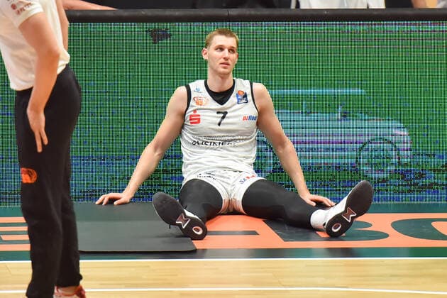 Chemnitz, Deutschland 02. Mai 2021: BBL - 2020 2021 - Niners Chemnitz vs. Ratiopharm Ulm Enttäuschung Enttaeuschung bei Jonas Richter (Chemnitz) nach dem Schlusspfiff. Messe Chemnitz Sachsen Copyright: xFotostandx xDostmannx