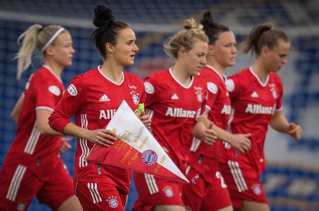 Bayern Munich matchday pennant carried by captain, Lina Magull of FC Bayern Munich Women during the 2nd leg Semi Final of the UEFA Women s Champions League behind closed doors match between Chelsea Women and FC Bayern Munich women at the Kingsmeadow Stadium, Kingston, England on 2 May 2021. Copyright: xAndyxRowlandx PMI-4188-0012