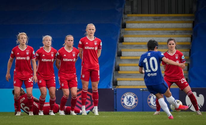 Bayern Munich wall as Ji So-yun of Chelsea Women takes a freekick resulting in the Chelsea 2nd goal during the 2nd leg Semi Final of the UEFA Women s Champions League behind closed doors match between Chelsea Women and FC Bayern Munich women at the Kingsmeadow Stadium, Kingston, England on 2 May 2021. Copyright: xAndyxRowlandx PMI-4188-0033