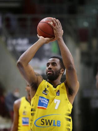 Ludwigsburg , Basketball easyCredit BBL Bundesliga , MHP RIESEN Ludwigsburg vs. Telekom Baskets Bonn , Jamel McLean ( Riesen )