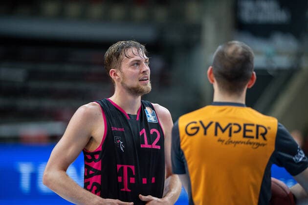 Kilian Binapfl (Telekom Baskets Bonn, 12), MHP Riesen Ludwigsburg vs. Telekom Baskets Bonn, Basketball, Bundesliga, easycredit BBL, 32. Spieltag, Spielzeit 2020 2021, 02.05.2021, MHP Riesen Ludwigsburg vs. Telekom Baskets Bonn, Basketball, Bundesliga, easycredit BBL, 32. Spieltag, Spielzeit 2020 2021, 02.05.2021 Ludwigsburg Copyright: xEibner-Pressefoto SaschaxWaltherx EP_SWA