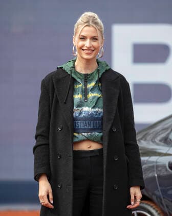 BMW Open 2021 Feature, Model Lena Gercke bei der Herren Einzel Siegerehrung, Praesentation Tennis - BMW Open 2021 Feature - ATP, Tennis Herren - MTTC Iphitos - Munich - - Germany - 2 May 2021. Copyright: xJuergenxHasenkopfx