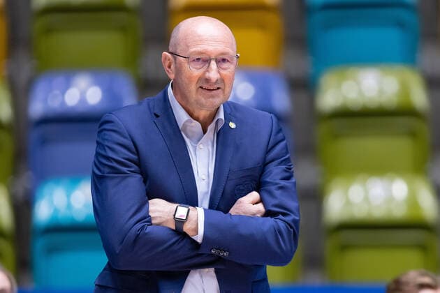 Fraport Skyliners - EWE Baskets Oldenburg, easyCredit BBL Trainer Mladen Drijencic (Oldenburg). Basketball-Spiel der easyCredit BBL zwischen den Fraport Skyliners und EWE Baskets Oldenburg am 2. Mai 2021 in der Fraport-Arena in Frankfurt am Main., Frankfurt am Main Hessen Deutschland Fraport-Arena