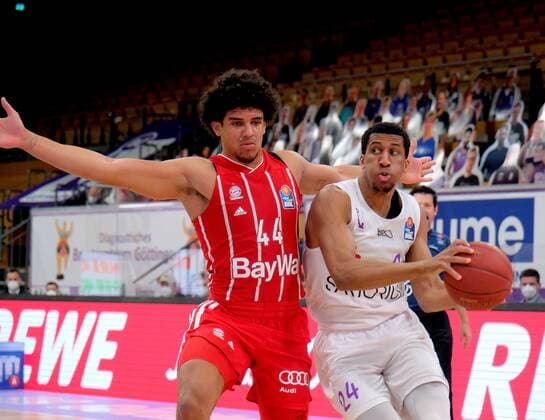 GSD zje123 Saison 2020 21 Easy credit Basketball Bundesliga BG Göttingen - FC Bayern München Göttingens Aubrey Dawkins (am Ball) gegen Bayerns Sasha Grant