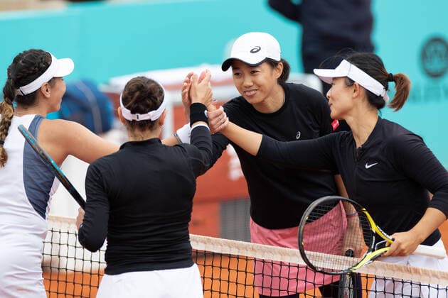 (210503) -- MADRID, May 3, 2021 -- China s Zhang Shuai (2nd R) Xu Yifan (1st R) shake hand with Canada s Sharon Fichman (2nd L) Mexico s Giuliana Olmos after the women s doubles 2nd round between Zhang Shuai Xu Yifan of China and Canada s Sharon Fichman Mexico s Giuliana Olmos at Madrid Open in Caja Majica in Madrid, Spain, May 3, 2021. ) (SP)SPAIN-MADRID-TENNIS-MADRID OPEN-WOMEN S DOUBLES MengxDingbo 