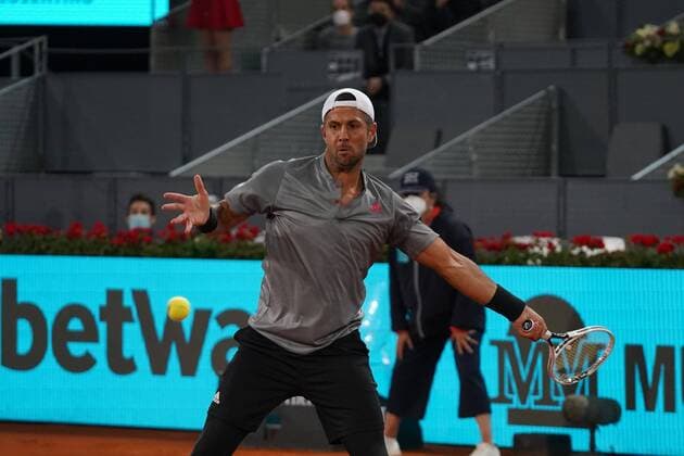 Christian Garín (CHI) vs Fernando Verdasco (SPA) Durning Match WTA, Tennis Damen 1000 - Mutua Madrid Open 2021, Madrid May 3, 2021 Cordon Press
