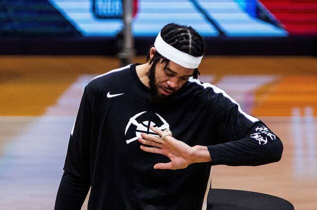JaVale McGee 6 of the Denver Nuggets gets his Los Angeles Lakers championship ring prior to their regular season NBA, Basketball Herren, USA game with the Los Angeles Lakers on Monday May 3, 2021 at the Staples Center in Los Angeles, California. Lakers vs Nuggets !ACHTUNG: NUR REDAKTIONELLE NUTZUNG!  Copyright: xJAVIERxROJASx AME4911 0117061917st