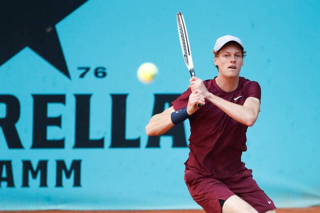 May 4, 2021, MADRID, MADRID, SPAIN: Jannik Sinner of Italy in action during his Men s Singles match, round of 64, against Guido Pella of Argentina on the ATP, Tennis Herren Masters 1000 - Mutua Madrid Open 2021 at La Caja Magica on May 4, 2021 in Madrid, Spain. MADRID SPAIN - ZUMAa181 20210504_zaa_a181_010 Copyright: xOscarxJ.xBarrosox