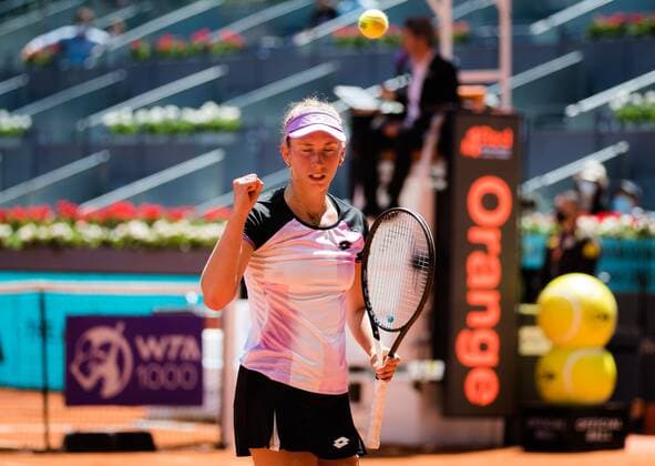 Mandatory Credit: Photo by Rob Prange Shutterstock (11888284i) Elise Mertens of Belgium in action during the third round of the 2021 Mutua Madrid Open WTA, Tennis Damen 1000 tournament Mutua Madrid Open, Tennis, La Caja Magica, Madrid, Spain - 04 May 2021 Mutua Madrid Open, Tennis, La Caja Magica, Madrid, Spain - 04 May 2021  Copyright: xRobxPrange Shutterstockx 11888284i