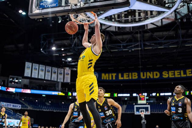 Basketball Berlin 04.05.2021 1. Bundesliga easyCredit-BBL BBL Saison 2020 2021 Alba Berlin - MHP RIESEN Ludwigsburg Ben Lammers (Alba Berlin, No.50)